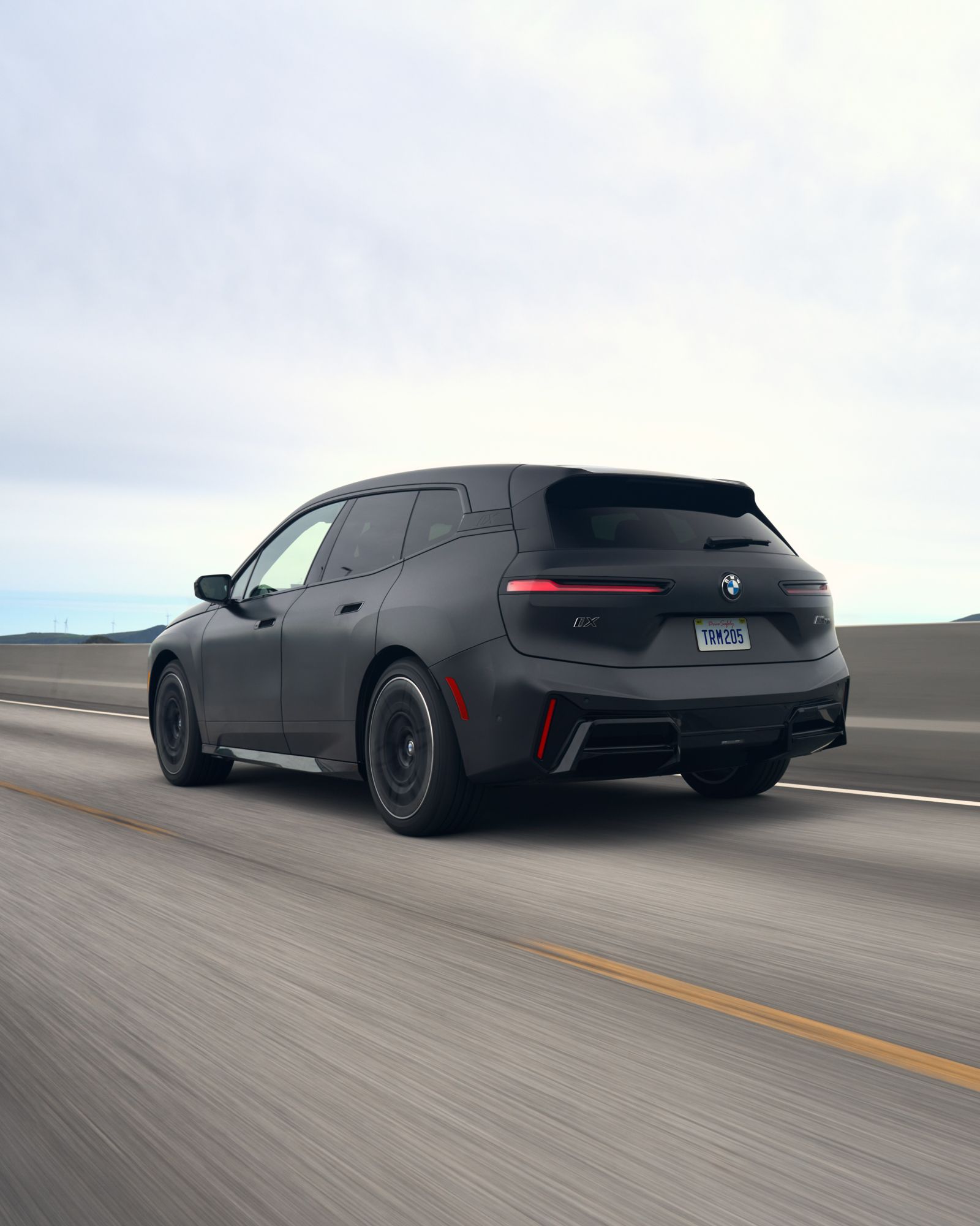 BMW iX M70 2-Axle Air Suspension