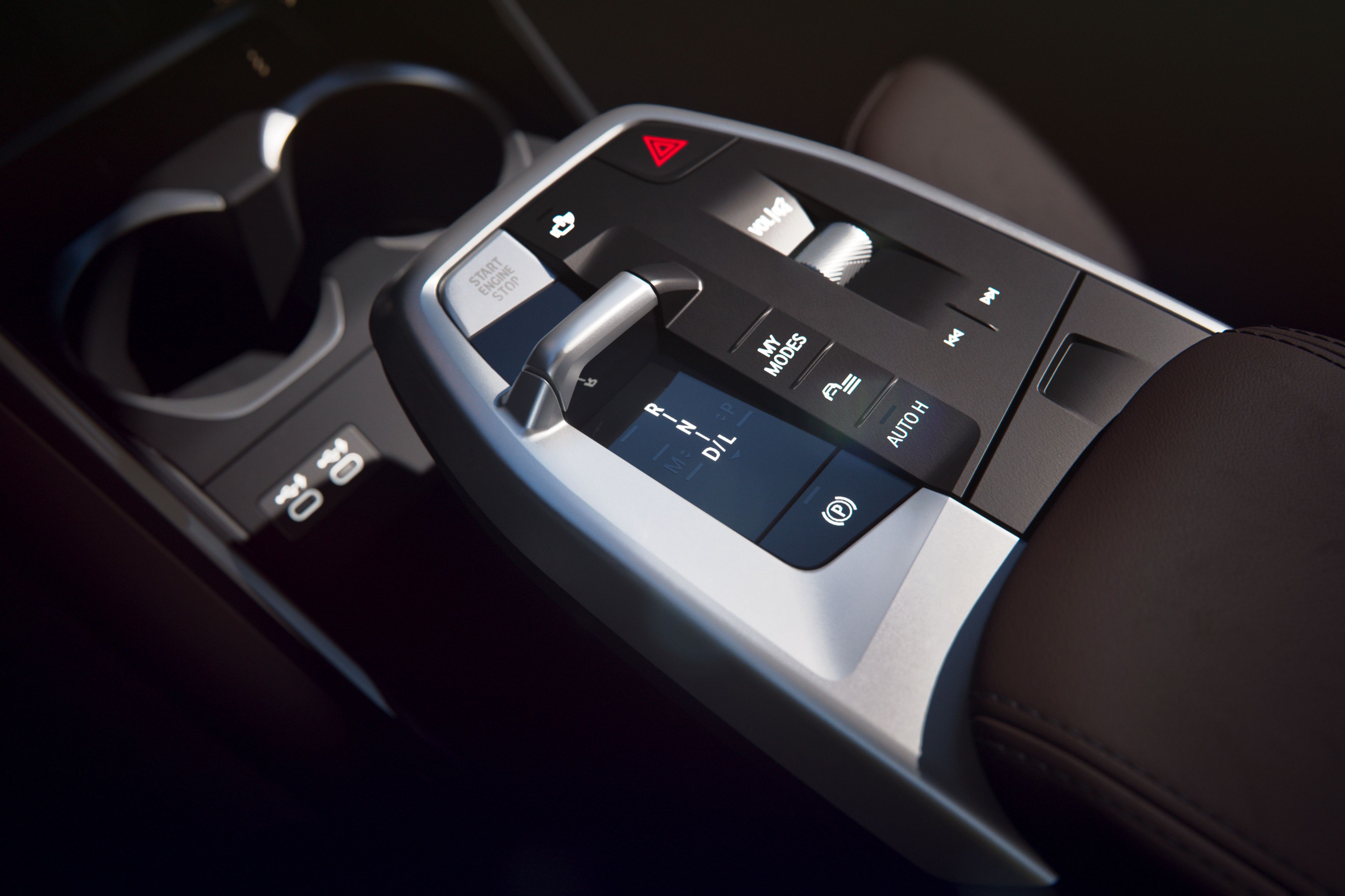 Detail shot of the center console-placed gear shift